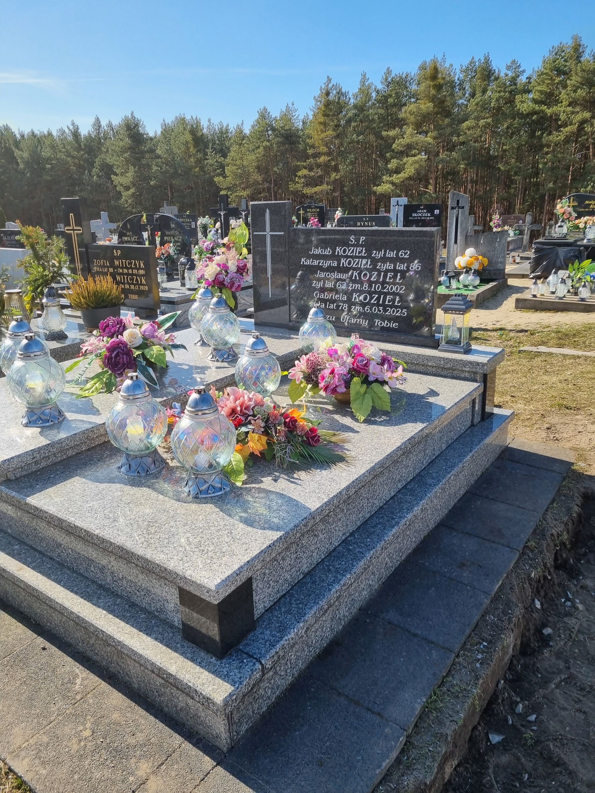 Grób Jarosław Kozieł